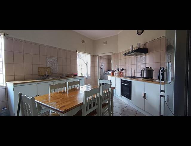 3 BEDROOM PROPERTY TO RENT IN BRENTHURST